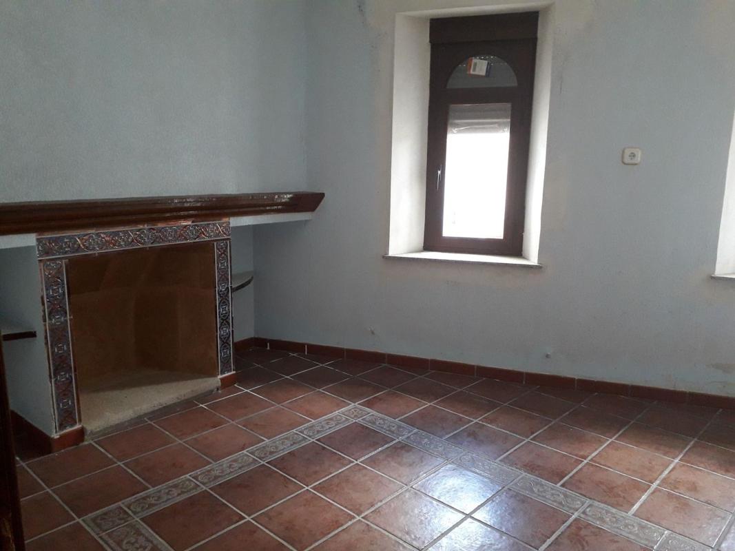 Sprzedaż niezależnego domku jednorodzinnego w Casa o chalet en Calle Diego Salas Pombo, 19, La Fuente de San esteban, La Fuente de San Esteban photo 3