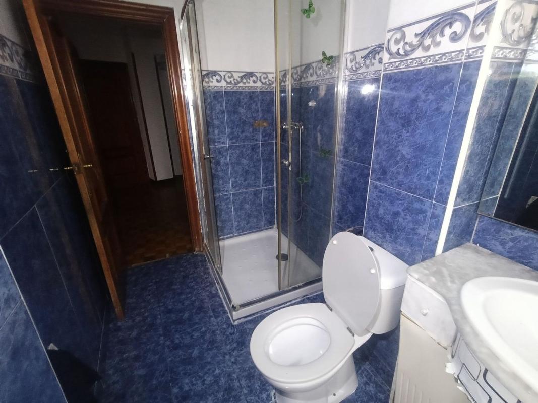 Venta de piso en Piso en Calle Marqués del Robrero, 7, Santoña, Santoña
photo 2