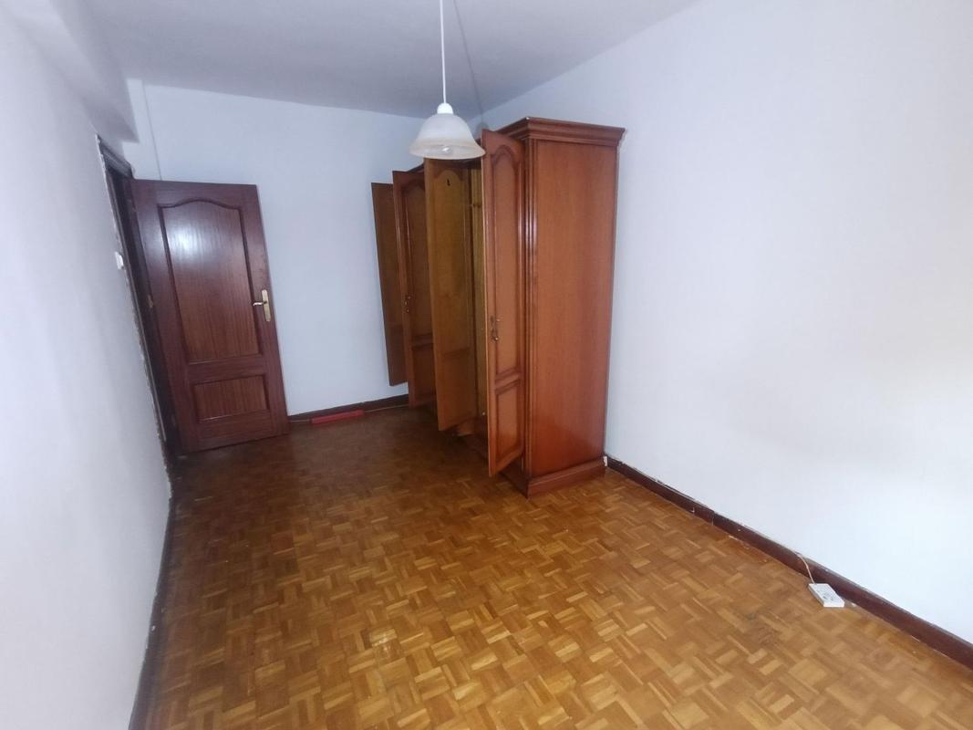 Venta de piso en Piso en Calle Marqués del Robrero, 7, Santoña, Santoña
photo 3