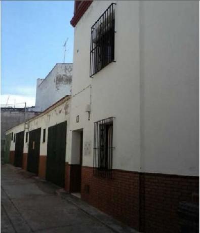 Independent chalet for sale in Casa o chalet en Calle Alfareria, 5, Peñaflor, Peñaflor
 photo 2