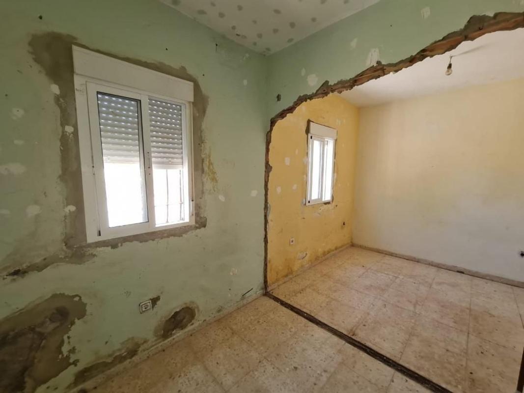 Sale of independent chalet in Casa o chalet en Calle Sierra de Aracena, 38, Sanlúcar la Mayor, Sanlúcar la Mayor
photo 5