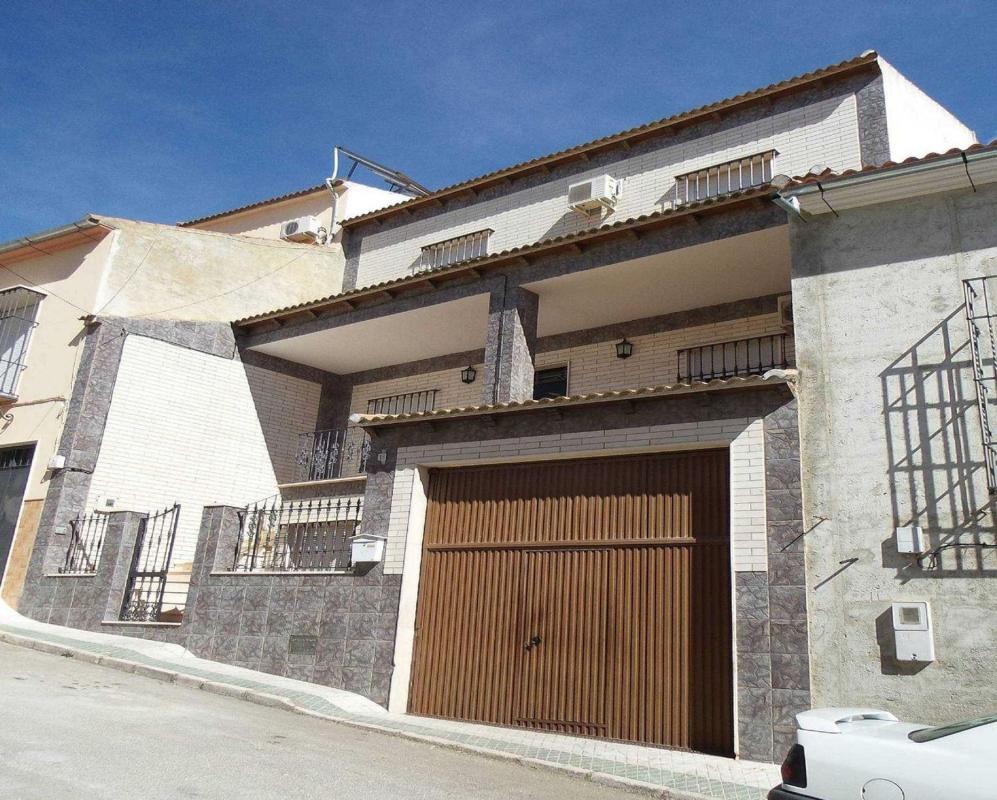 Sale of independent chalet in Casa o chalet en Calle Garcia Lorca, 18, Gilena, Gilena
photo 1