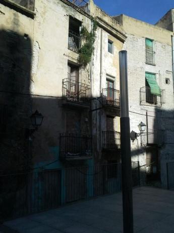Частный шале на продаже в  Casa o chalet en Travesía de Sant Lluís, 3, Centre, Tortosa, Тортоса photo