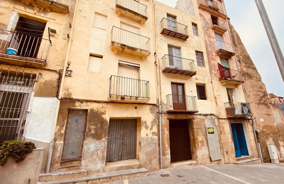 Sprzedaż niezależnego domku jednorodzinnego w Casa o chalet en Calle del Replà, 26, Centre, Tortosa, Tortosa photo 1