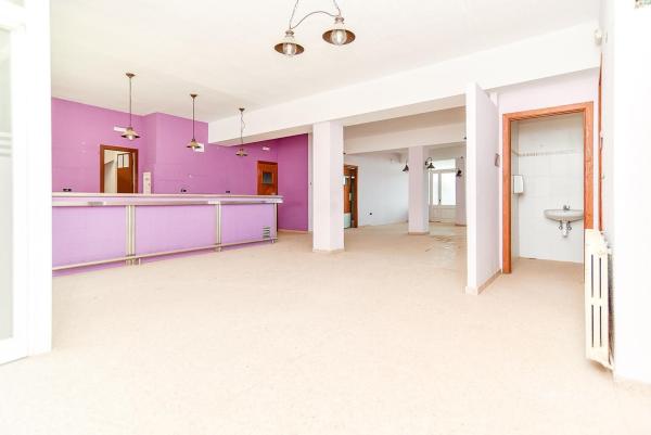Частный шале на продаже в  Casa o chalet en Calle de la Bassa, 47, La Pobla de Massaluca, Ла Побла де Масалука photo 4