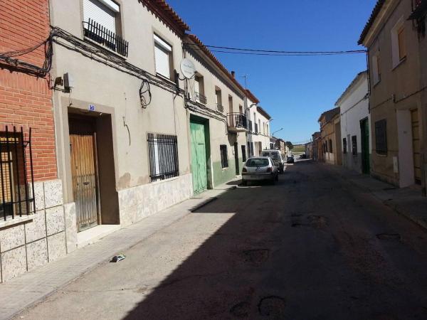 Chalet independiente en venta en Casa o chalet en Calle Escalinata, 7, La Puebla de Almoradiel, La Puebla de Almoradiel
thumbnail 1