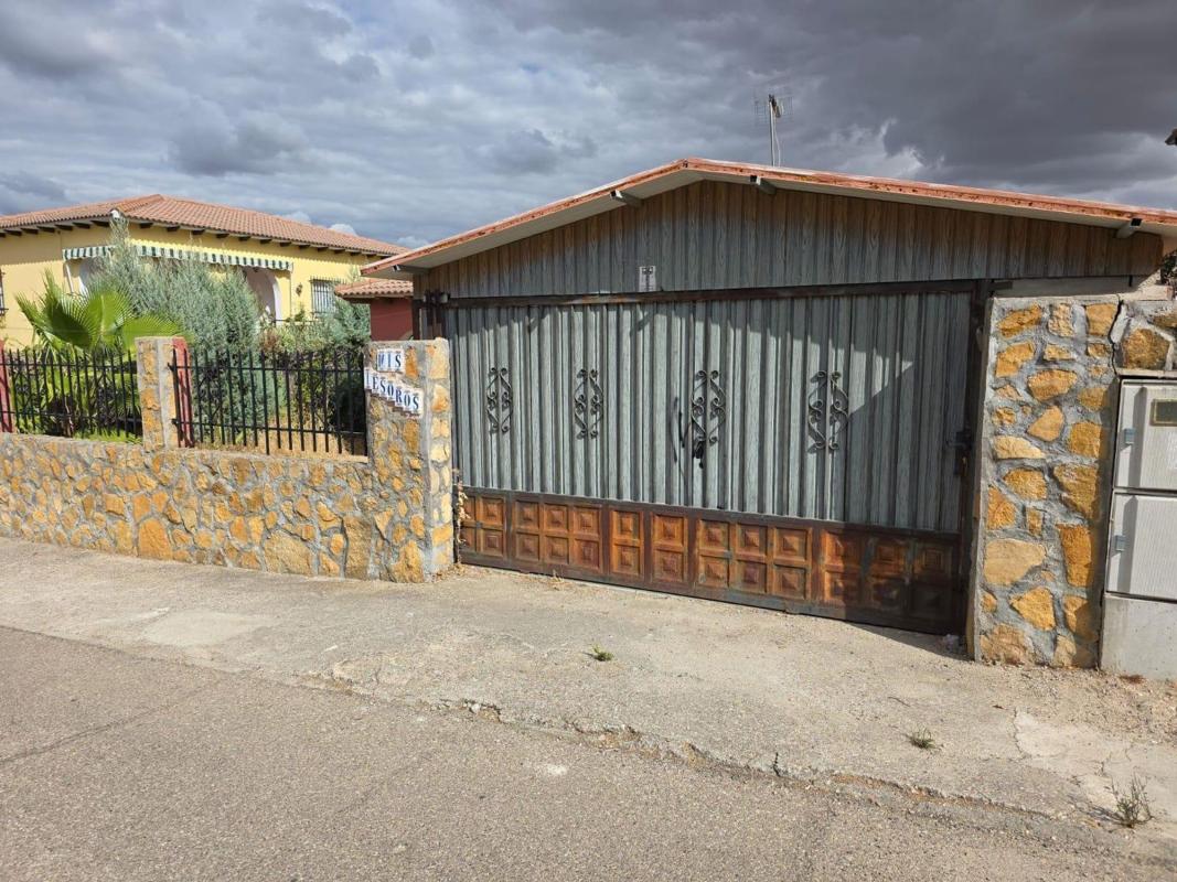 Продажа квартиры на Piso en Calle Ciudad Real, 466, El Casar de Escalona, Касар-де-Эскалона, Эль
photo 1