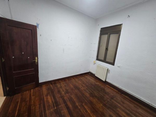 Продажа квартиры на Piso en Calle Florian Tolosa, 1, Kalero - Basozelai, Basauri, Башаури
 photo 2
