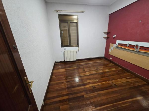 Продажа квартиры на Piso en Calle Florian Tolosa, 1, Kalero - Basozelai, Basauri, Башаури
 photo 3