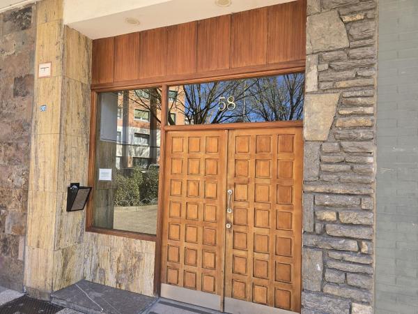Продажа квартиры на Piso en Iparragirre Etorbidea, 58, Centro Urbano-Hirigunea, Leioa, Леайо
 photo 1