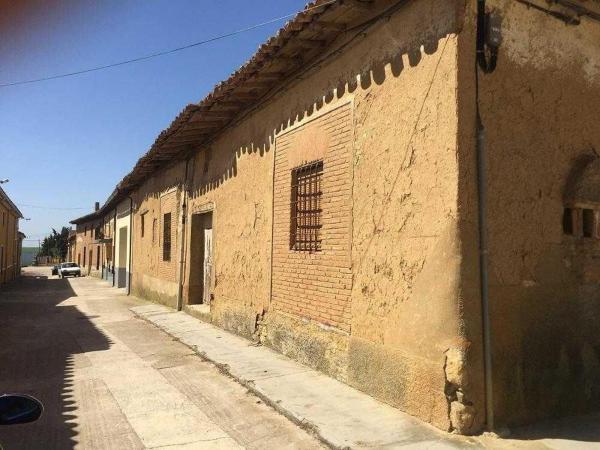 Chalet independiente en venta en Casa o chalet en Calle Progreso, 2, Pinilla de Toro, Pinilla de Toro
 photo 2