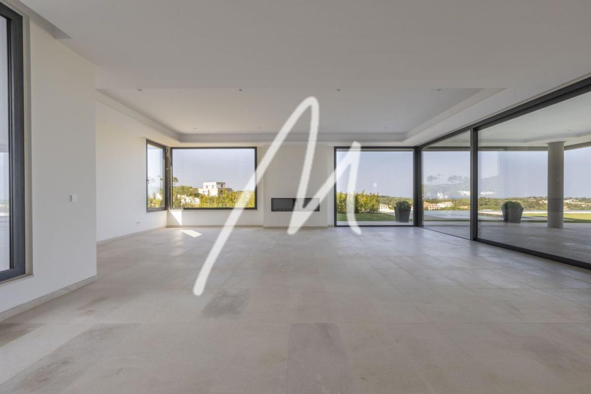 Properties for sale and rent in Spain photo 2