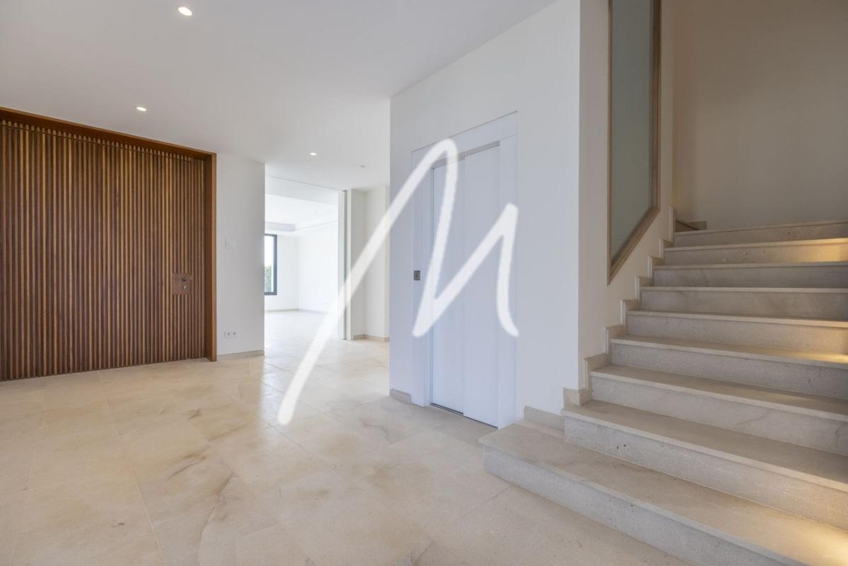 Properties for sale and rent in Spain photo 5