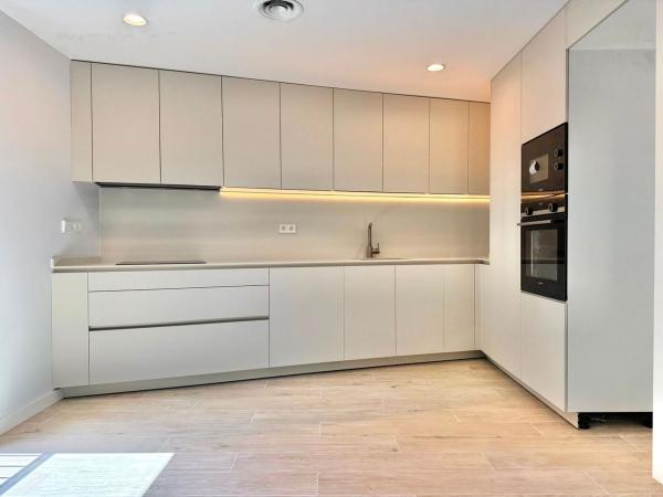 Дуплекс на продажу в Dúplex en Calle Doctor Combelles, 42, 44, Universitat, Lleida, Лейда photo 4