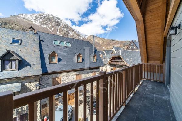 Chalet pareado en Calle dera Hont, 9, Bagergue photo 1