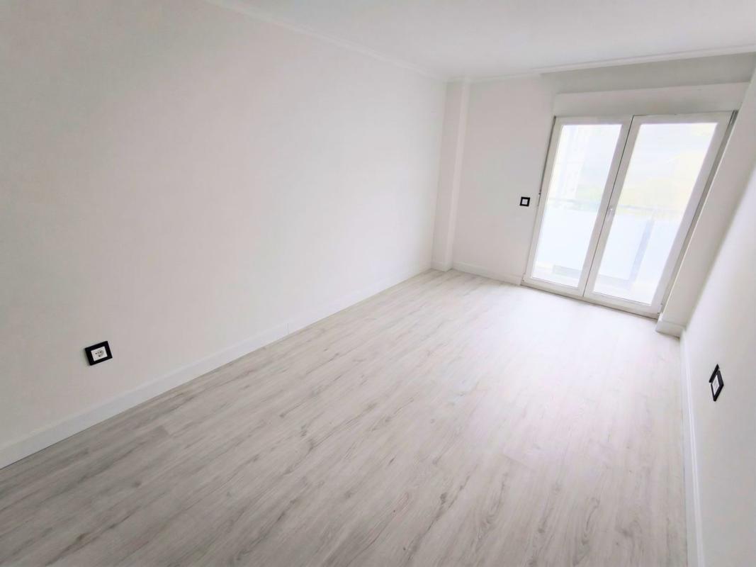 Продажа квартиры на Piso en Calle Vila, 68, Barreiros, Баррейруш
photo 2