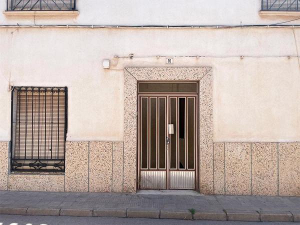 Chalet independiente en venta en Casa o chalet en Villarrobledo, Villarrobledo
photo 1