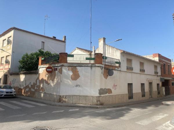 Chalet independiente en venta en Casa o chalet en Villarrobledo, Villarrobledo
thumbnail 2