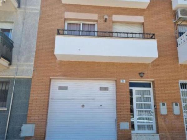 Chalet independiente en venta en Casa o chalet en Passatge Anxeneta, 21, Santa Maria-Eixample-Sud Sumella, Cubelles, Cubelles
photo 1