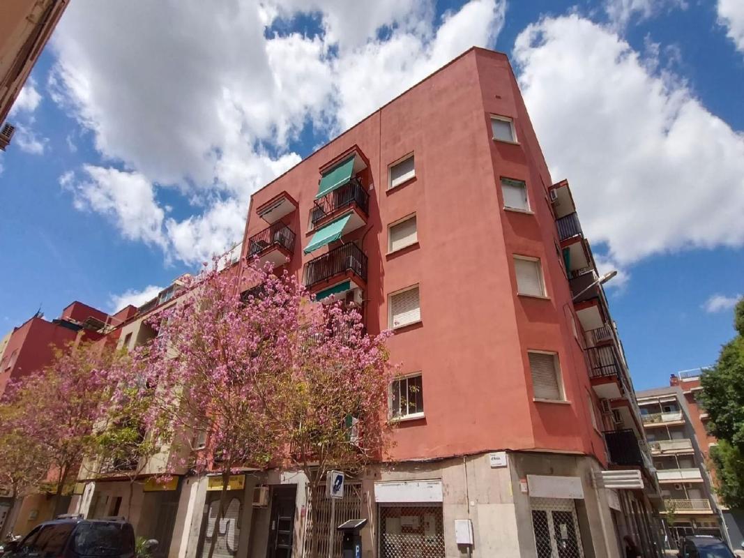 Venta de piso en Piso en Sant Ildefons, Cornellà de Llobregat, Cornellà de Llobregat
photo 1