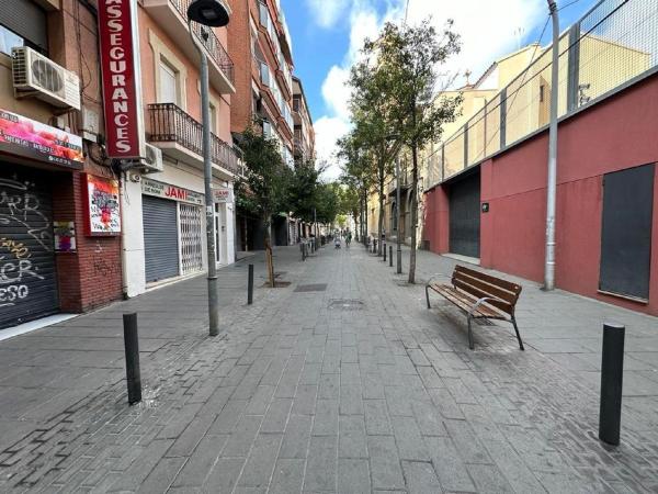 Sprzedaż mieszkania w Piso en Rambla Catalana, 77, La Torrasa, Hospitalet de Llobregat, Hospitalet de Llobregat
thumbnail 2