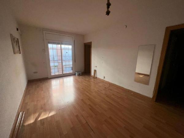 Продажа квартиры на Piso en Riera Alta - Llatí, Santa Coloma de Gramenet, Санта-Колома-де-Граменет
thumbnail 1