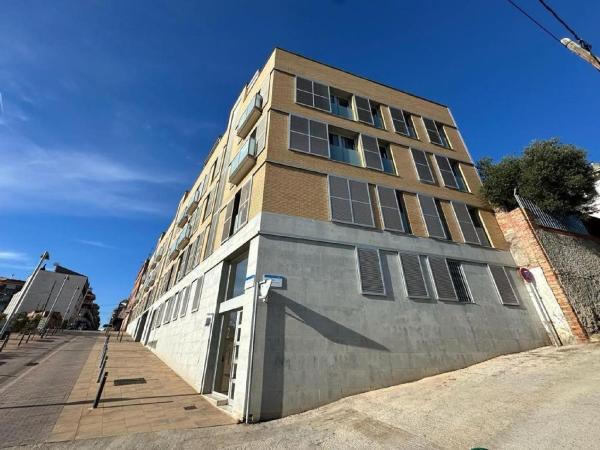 Sprzedaż mieszkania w Piso en Calle de Rafael Julià i Rosés, 2, Centre - Casco Antiguo, Sant Boi de Llobregat, Sant Boi de Llobregat
thumbnail 2