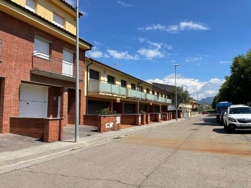 Продажа отдельного шале в Casa o chalet en Roda de Ter, Рода-де-Тер photo 2