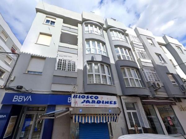 Продажа квартиры на Piso en Calle Jardines, 13, Centro-San Felipe-Huerta Fava, La Linea de la Concepcion, Ла Линеа де ла Консепсьон
photo 1