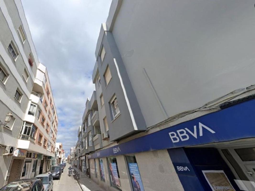 Sale of apartment in Piso en Calle Jardines, 13, Centro-San Felipe-Huerta Fava, La Linea de la Concepcion, The Line of Conception
 photo 4