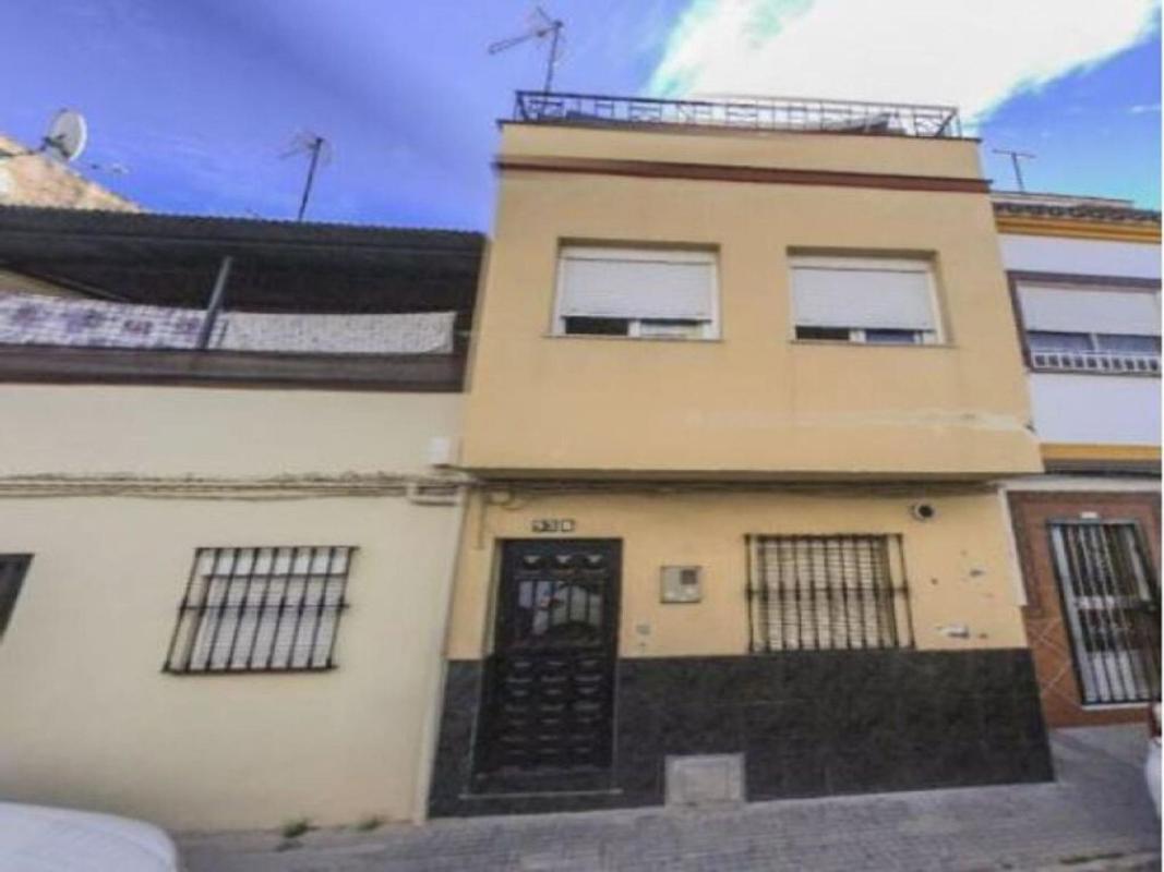 Sprzedaż niezależnego domku jednorodzinnego w Casa o chalet en Calle Andalucía, 93, Saladillo - La Piñera, Algeciras, Algeciras photo 1