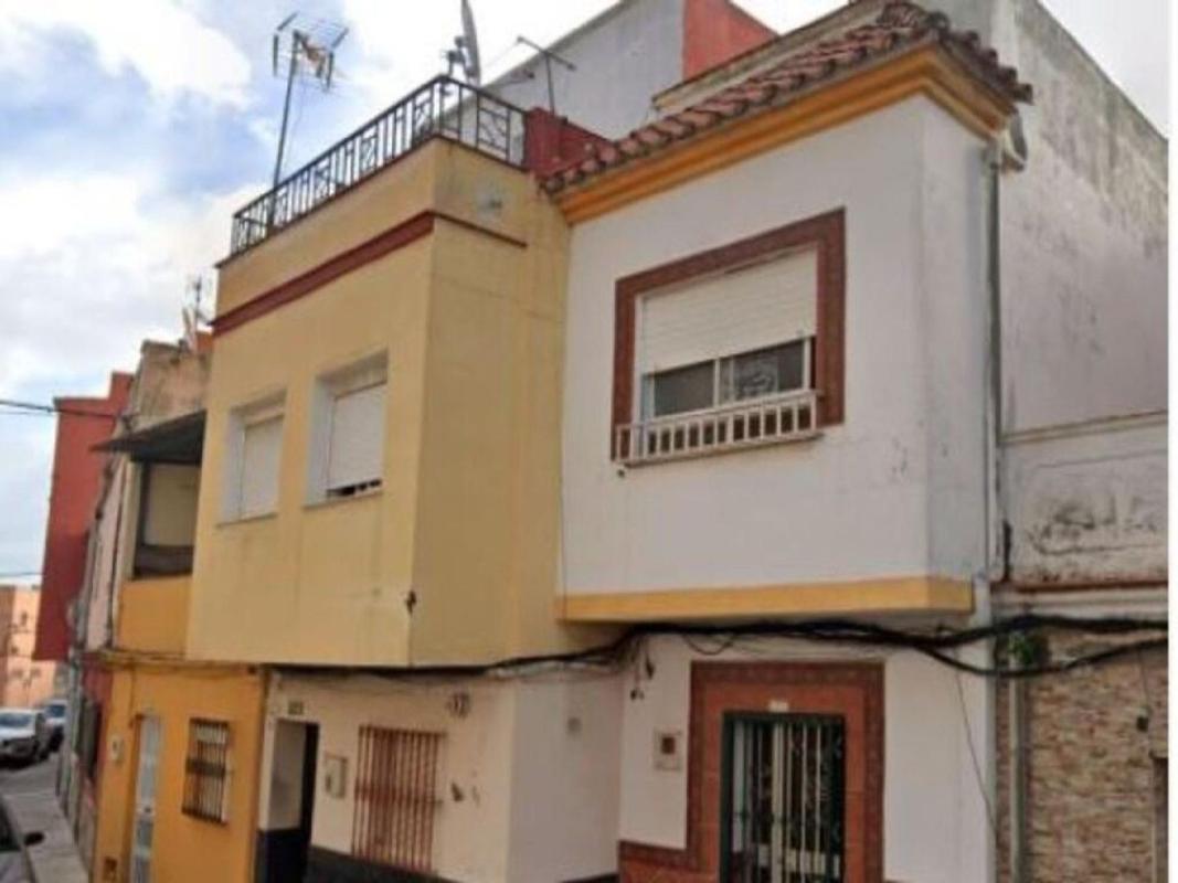 Sprzedaż niezależnego domku jednorodzinnego w Casa o chalet en Calle Andalucía, 93, Saladillo - La Piñera, Algeciras, Algeciras photo 3