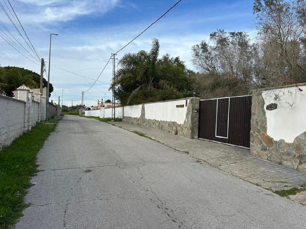 Venta de chalet adosado en Chalet adosado en Camino Lago de Bañolas, 8, Las Lagunas - Campano, Chiclana de la Frontera , Chiclana de la Frontera photo 5