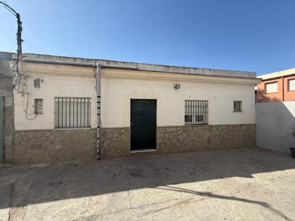Chalet adosado en Pasaje Canarias, 15, La Atunara-Periáñez, La Linea de la Concepcion photo 1