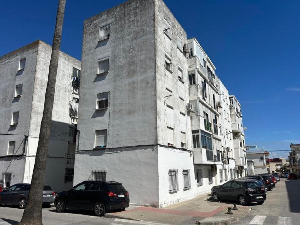 Продажа квартиры на Piso en Calle Maracaibo, 3, Carretera de Sanlúcar-Sudamérica, El Puerto de Santa María, Эль-Пуэрто-де-Санта-Мария
thumbnail 1