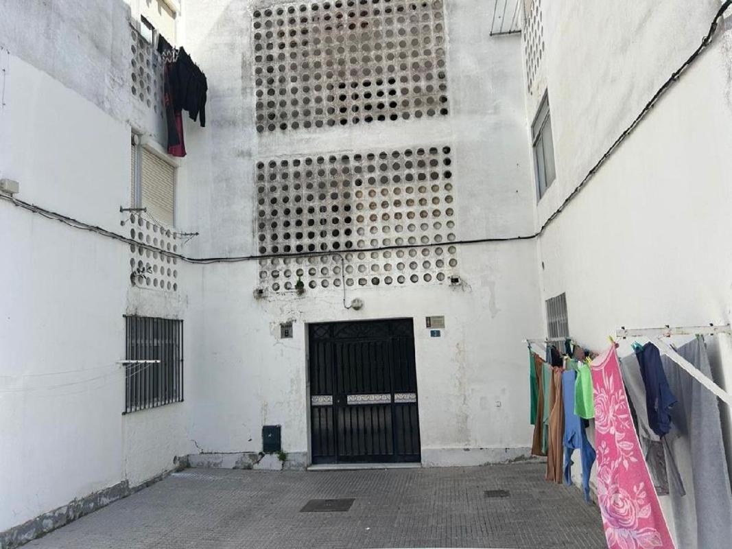Sprzedaż mieszkania w Piso en Calle Maracaibo, 3, Carretera de Sanlúcar-Sudamérica, El Puerto de Santa María, El Puerto de Santa María
photo 3
