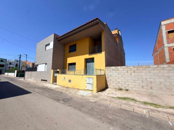 Chalet wolnostojący na sprzedaż w Casa o chalet en Calle de la Fira, 16, La Jana, La Jana photo 1