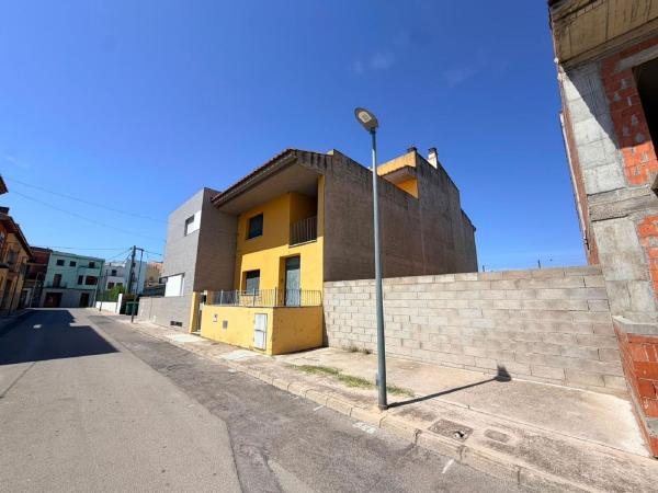 Chalet wolnostojący na sprzedaż w Casa o chalet en Calle de la Fira, 16, La Jana, La Jana thumbnail 1