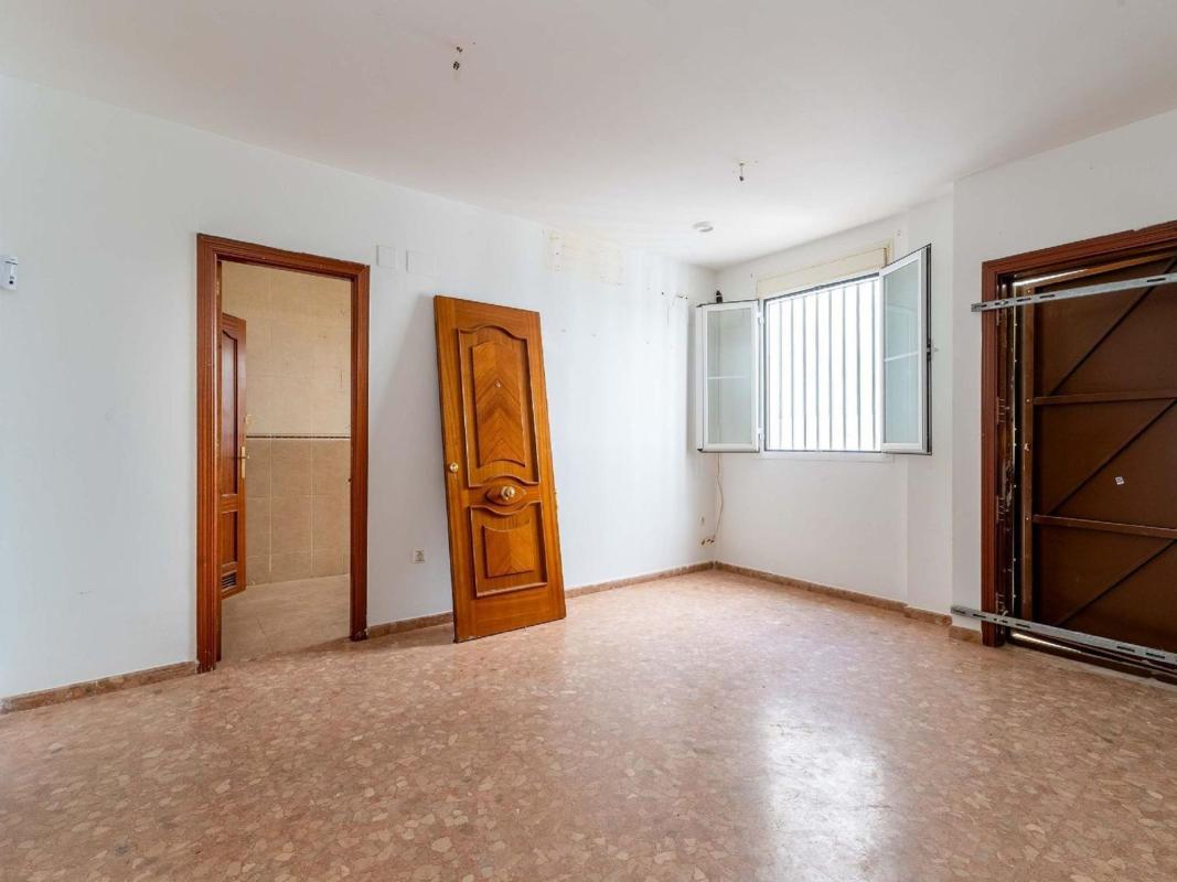 Sprzedaż mieszkania w Piso en Centro, Lucena, Lusenia
photo 2