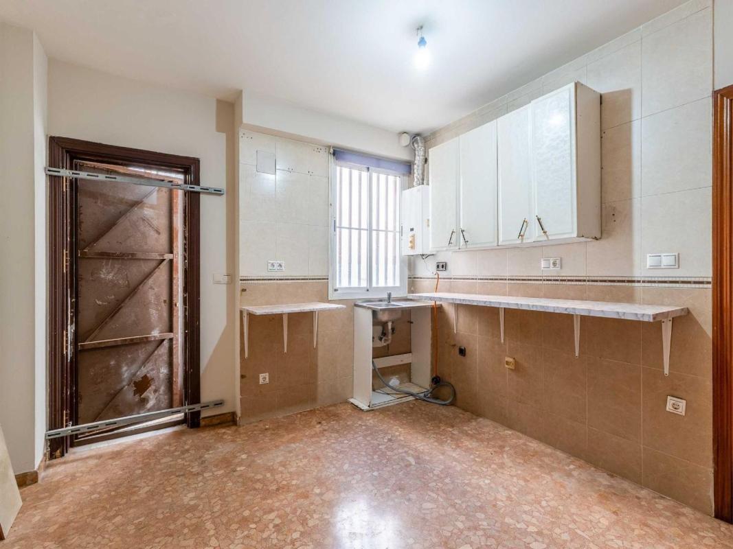 Sprzedaż mieszkania w Piso en Centro, Lucena, Lusenia
photo 2