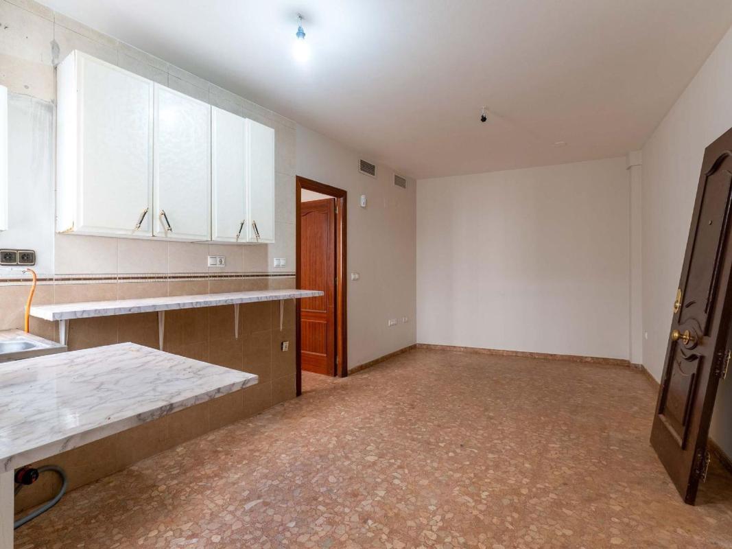 Sprzedaż mieszkania w Piso en Centro, Lucena, Lusenia
photo 4