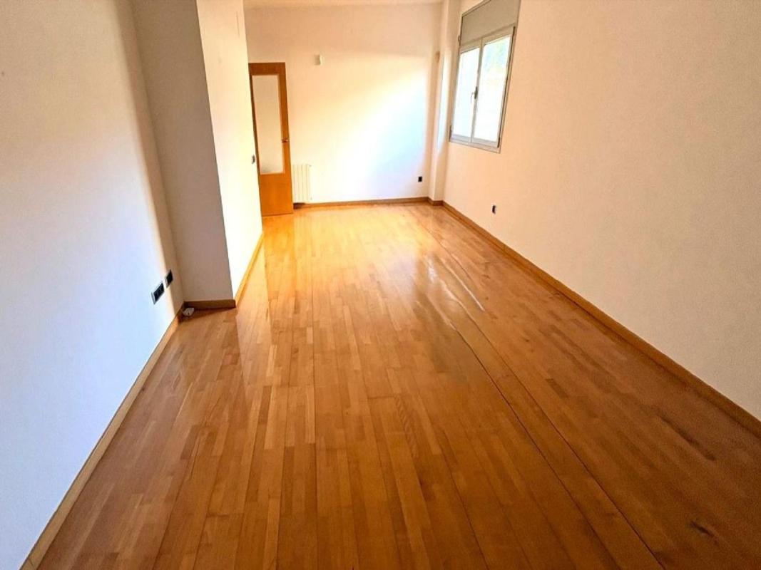 Venta de piso en Piso en Poblenou - L'Oliva Gran, Figueres, Figueres
photo 3