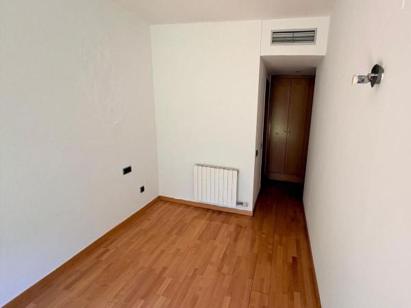 Sprzedaż mieszkania w Piso en Poblenou - L'Oliva Gran, Figueres, Figueres
 photo 4