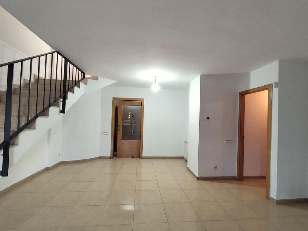 Продажа квартиры на Piso en Sils, Силс
photo 1