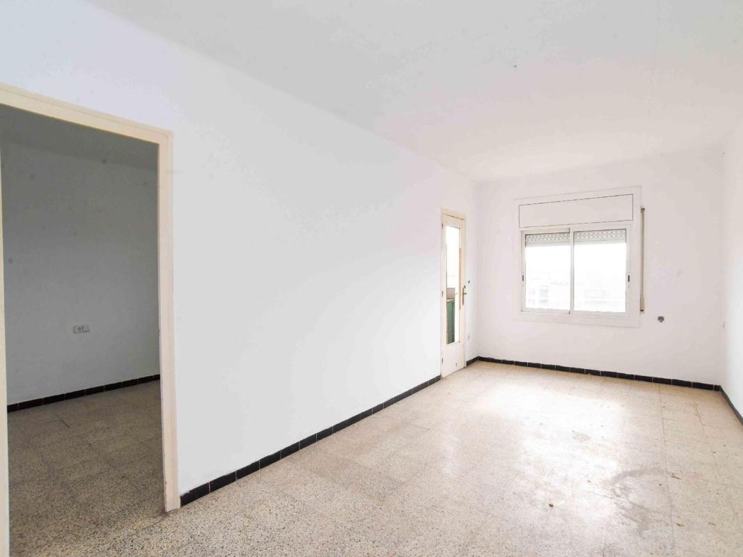 Venta de piso en Piso en Creu de la Ma - Rally sur, Figueres, Figueres
photo 1