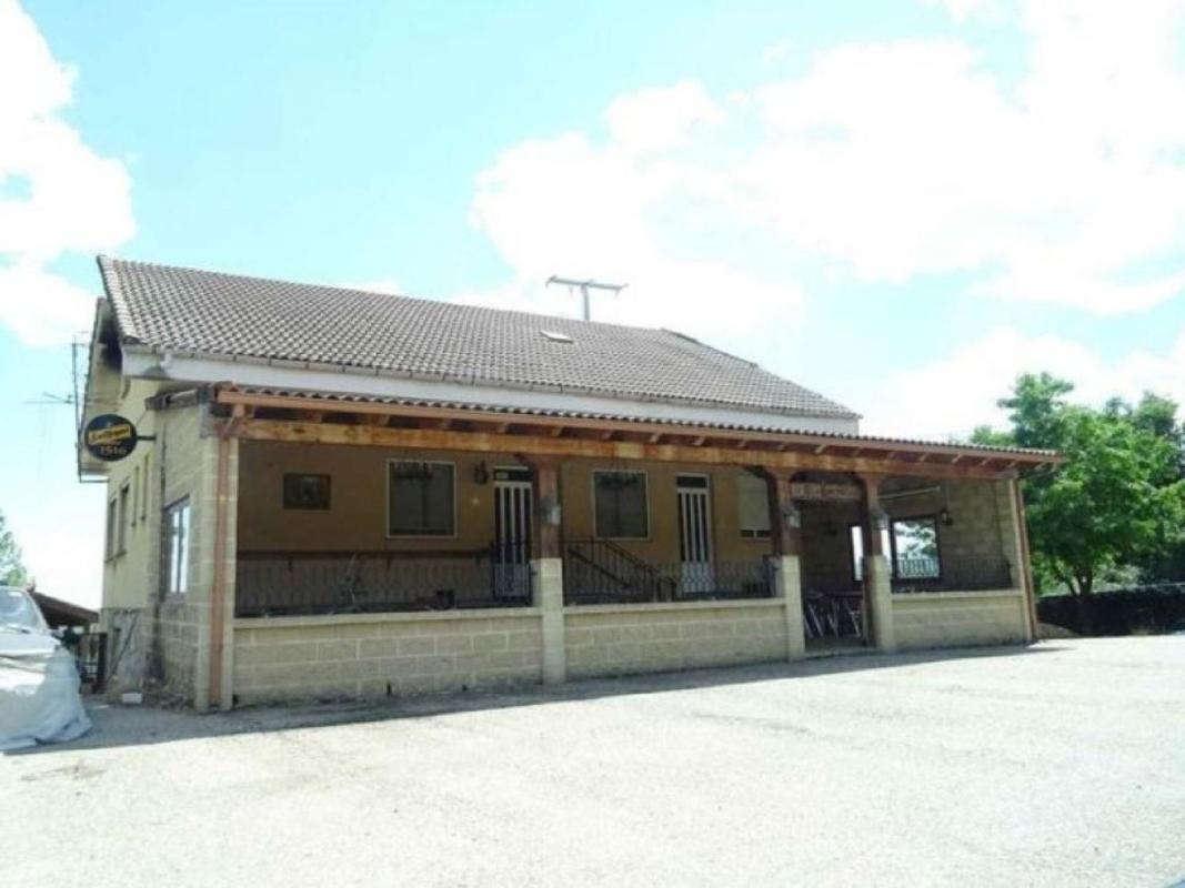 Продажа отдельного шале в Casa o chalet en Carretera Brañuelas VI, 18 -32, Villagaton, Виллагатон photo 1