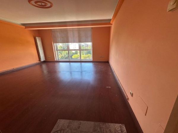 Sale of flat in Piso en Villalba, Villalba
thumbnail 2