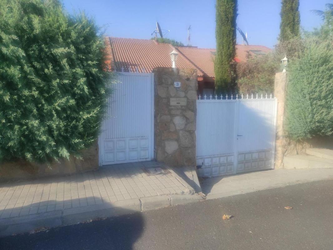 Sale of independent chalet in Casa o chalet en Calle Aries, 3, Valdeolmos-Alalpardo, Valdeolmos-Alalpardo
photo 2
