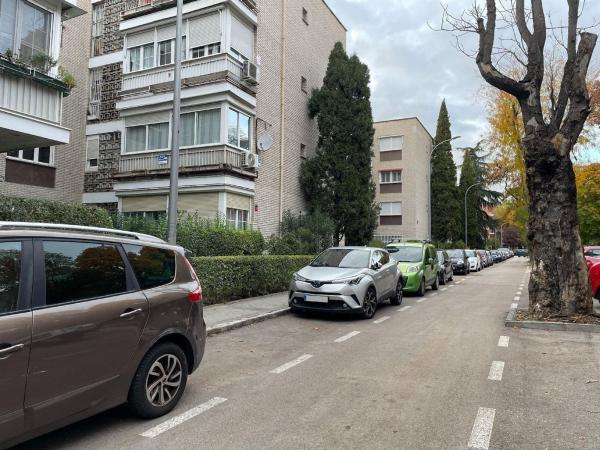Sprzedaż mieszkania w Piso en Calle del Balandro, 15, Alameda de Osuna, Madrid, Madryt
thumbnail 2
