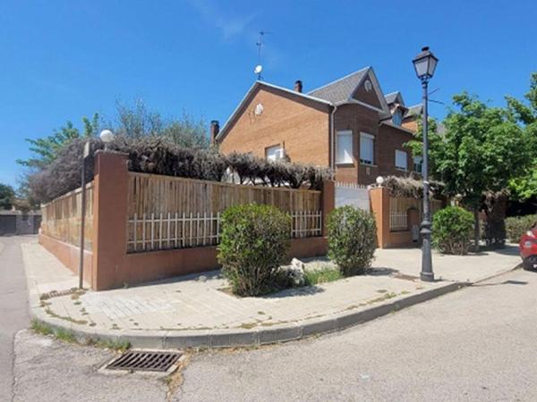 Chalet adosado en Calle de Antonio Machado, 11, Griñón photo 4